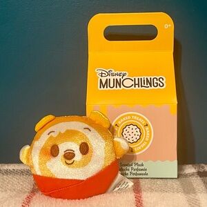 Disney Munchling Winnie the Pooh scented Honey Cake